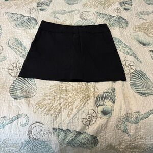Zac & Rachel navy blue stretch skort with pockets. Size 12
